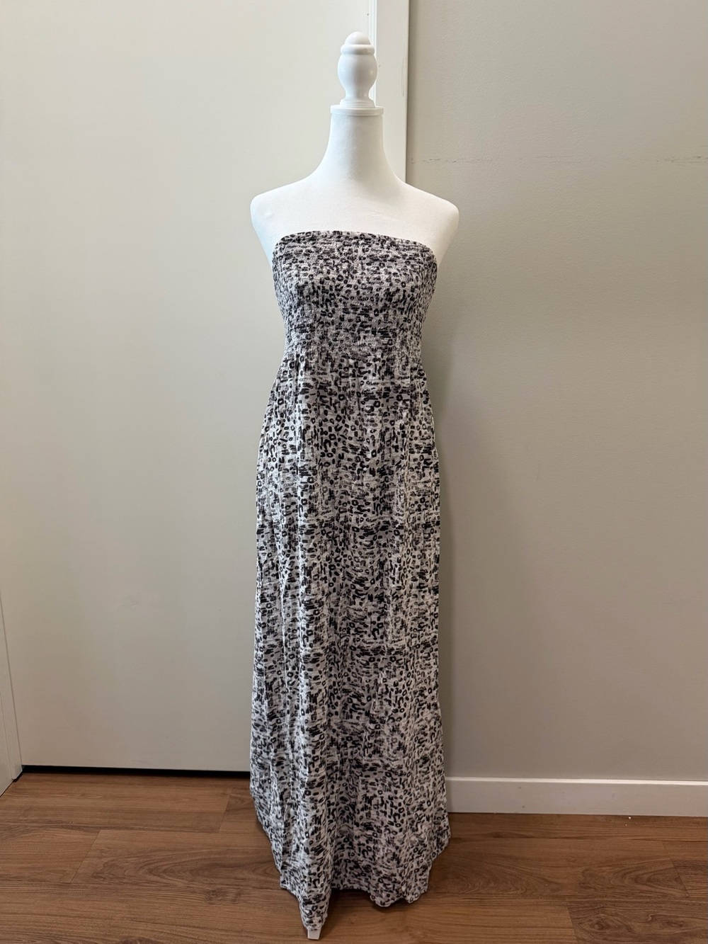 Mudd Y2K Leopard Print Strapless Maxi Dress